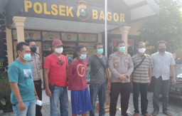 Anshori Bunuh Istri Siri karena Sering Main Medsos