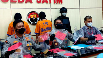 Gelapkan 9 Kilo Emas di PT. IGS, 2 Orang Ditangkap Jatanras Polda Jatim