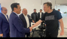 Jauh-Jauh dari Indonesia, Luhut cs Ditemui Elon Musk dengan Memakai Kaos Oblong