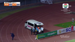 Timnas Indonesia Bantai Hong Kong 5-1, Kiper Cahya Dilarikan ke Rumah Sakit