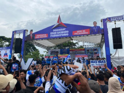 Ribuan Warga Padati Kampanye Akbar EBY di Ponorogo