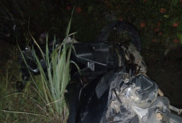 Melawan Arah, Vario Tabrak Truk Fuso