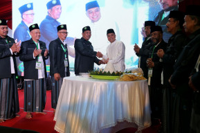 Wali Kota Eri Cahyadi Lantik dan Resmikan Kantor Forum Musyawarah Kiai Kampung Nusantara Surabaya
