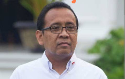 Mensesneg Bantah Pernyataan Hasto Bahwa Kabinet Jokowi Terpecah