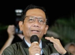 Mahfud MD: Indonesia terlalu Banyak Korupsi, Makanya Ekonomi Tak Maju