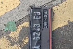 Ingin Mendahului Angkot, Motor Ditabrak Truk