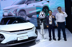 PLN Sediakan Layanan Home Charging Bagi Pembeli Mobil Listrik Chery