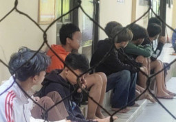 Usai Tawuran, 10 Remaja Bersajam Diamankan