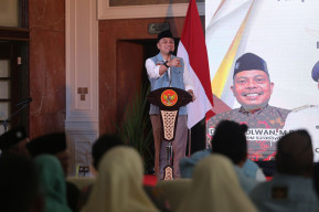 Wali Kota Eri Dinobatkan sebagai Dewan Kehormatan Pemuda Muhammadiyah Surabaya