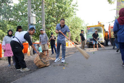 Peringati HPSN 2024, Wali Kota Eri Pimpin Kerja Bakti Massal di Kalimas Timur