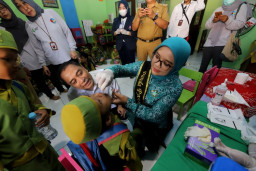 Wali Kota Eri Cahyadi Targetkan Imunisasi Polio Tuntas 100 persen di Hari Ketiga