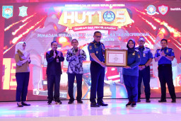 Roti 7 Lapis DPKP Surabaya Jadi Percontohan Nasional di HUT ke-105 Damkar