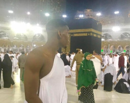 Jadi Bintang Sepakbola Dunia, Paul Pogba Tak Pernah Tinggalkan Sholat Lima Waktu
