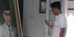 Anies Dialog dengan Lukisan Mohammad Hatta, Netizen Heboh