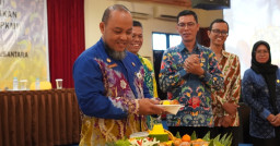 Bupati Kotabaru Ucapkan Selamat pada Penyuluh Kesehatan Masyarakat atas Dedikasinya