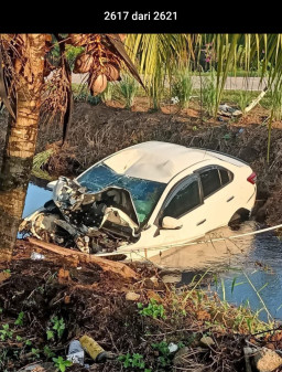 Salip Truk, Vios Tabrak Motor dan 1 Tewas