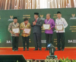 Baznas Award 2024, Eri Cahyadi Raih Penghargaan Wali Kota Pendukung Pengelolaan Zakat Terbaik