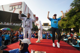 Kampanyekan Pola Hidup Sehat, Walikota Madiun Ajak Masyarakat Senam Bersama