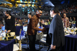 PLN Jadi Best of The Best Communications dengan 12 Penghargaan dari Menteri BUMN di Ajang BCOMSS 2024