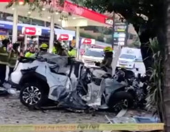 Ngebut hingga Mobil Tabrak Tiang, Pemuda 19 Tahun Meninggal