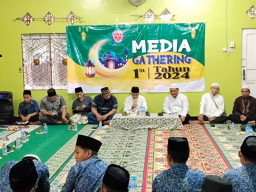 Indocement Tarjun dan Wartawan Kotabaru Berbagi Keberkahan 