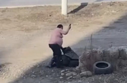 Kalah Main Judi, Pria Ini Pukuli Pejalan Kaki Pakai Kapak