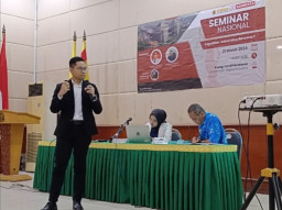 Anggota Kantor Hukum Johanes Dipa Jadi Pemateri Perihal Kepailitan: Solusi atau Bencana?