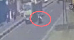 Kecelakaan lagi di Jl. Raya Kletek, Sidoarjo, Pengendara Motor Dilindas Truk