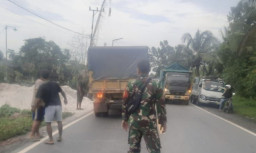 Pengemudi Ngantuk, Vario Tabrak Truk