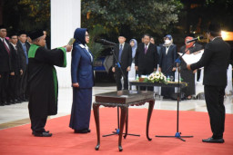 Bupati Gus Muhdlor Lantik Fenny Apridawati sebagai Sekda Sidoarjo