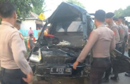Mobil Bak Terbuka Angkut Jamaah Pengajian Tabrak Pohon karena Sopir Ngantuk, 4 Tewas