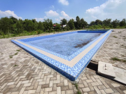 Pakai Uang Negara, Warga Sesalkan Pembangunan Kolam Renang di Mancilan Jombang tanpa Perencanaan