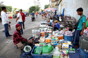Tata Kawasan Ampel, Pemkot Surabaya Relokasi Pedagang  ke Kalimas Timur