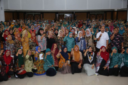 Bang Boyo Hebat, Ruang Bertemu Orang Tua di Surabaya Belajar Parenting