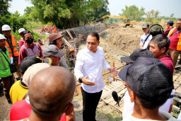 Libatkan Warga Tangani Banjir, Wali Kota Eri Cahyadi: Sempat Kita Diskusikan Bersama RT/RW