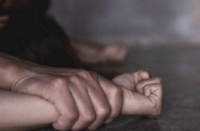 BIADAB! Turis Wanita Ini Diperkosa 7 Pria di Hadapan Sang Suami