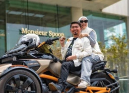 Solmed Jual Rumah Mewahnya