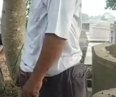 Jasad Pria Ditemukan Tergantung di Kuburan Cina