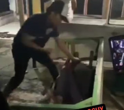 Kepergok Nyolong Motor, AZA Babak Belur Dihajar Warga