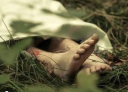 Mayat Pria Bersimbah Darah Ditemukan di Pinggir Jalan