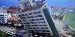 Gempa M 7,7 Goyang Taiwan, Gedung Runtuh, Tebing Longsor hingga Internet Mati