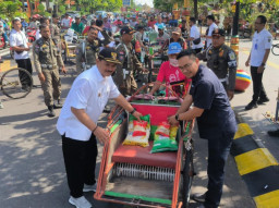 Hore, Abang Becak Kebagian Berkah Ramadhan dari Walikota Madiun