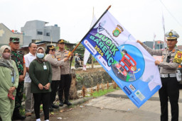 Kapolresto Bekasi Kota Lepas Lima Bus Mudik Gratis