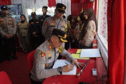 Kapolres Kotabaru Tinjau Langsung Pos Pengamanan Idul Fitri 1445 H