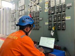 Siagakan Petugas selama Idul Fitri 1445 H, PLN UIT JBM Pantau Sistem Transmisi Tetap Andal dan Aman