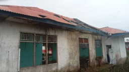 Bangunan Kantor Desa Juru Taro Kecamatan Muara Sugihan Kabupaten Banyuasin, Rusak Parah