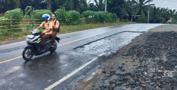 Rambu Peringatan pada Pemilihan Ruas Jalan Provinsi Minim, Arbani Himbau Masyarakat Hati-Hati