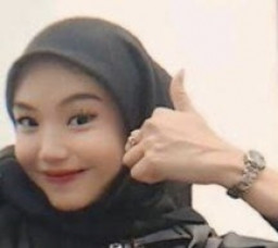 Lady Biker Cantik Tewas Terlindas Truk saat Kendarai Motor Gede