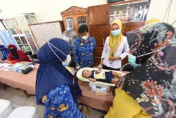 Kasus Stunting di Surabaya Tinggal 1,6 persen, Wali Kota Eri Optimis segera Zero Stunting