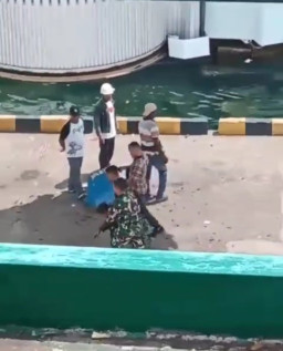 Bentrok Antara Prajurit TNI AL vs Anggota Brimob di Pelabuhan Porong, 5 Orang Luka